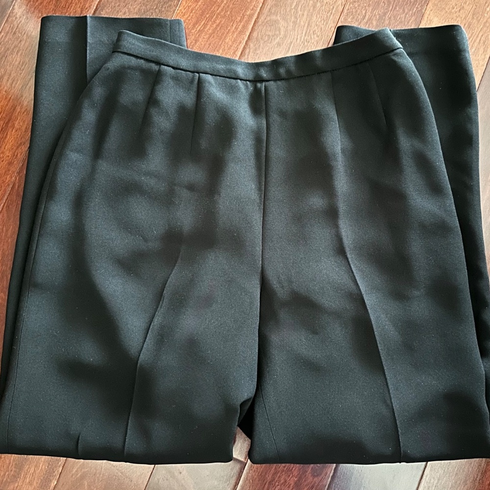 Petite Sophisticate Lined Side Zipper Black Pleated Dress Pants Size 8 NWOT
